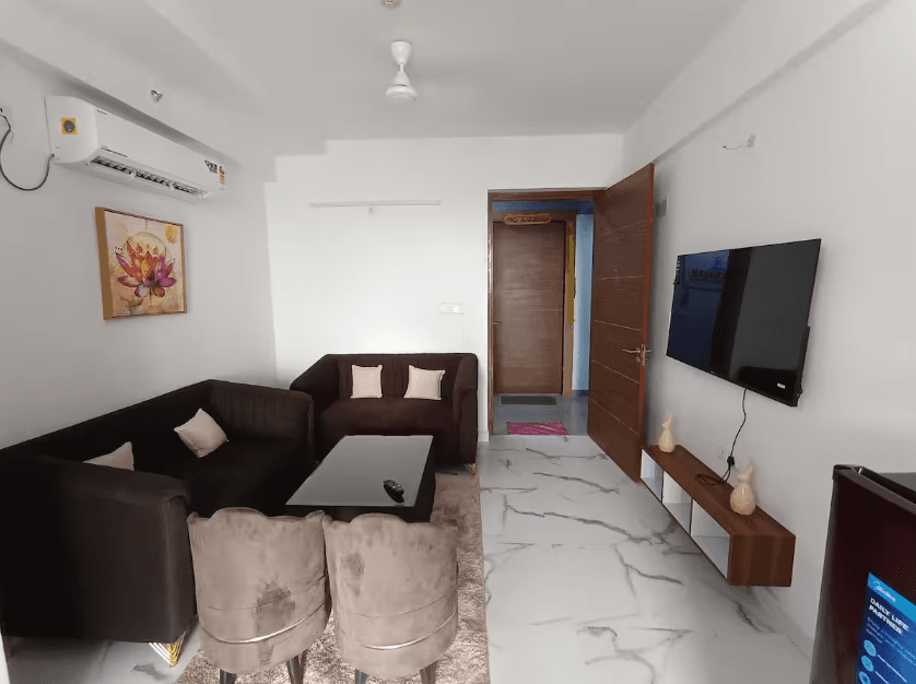 Bright 1BHK