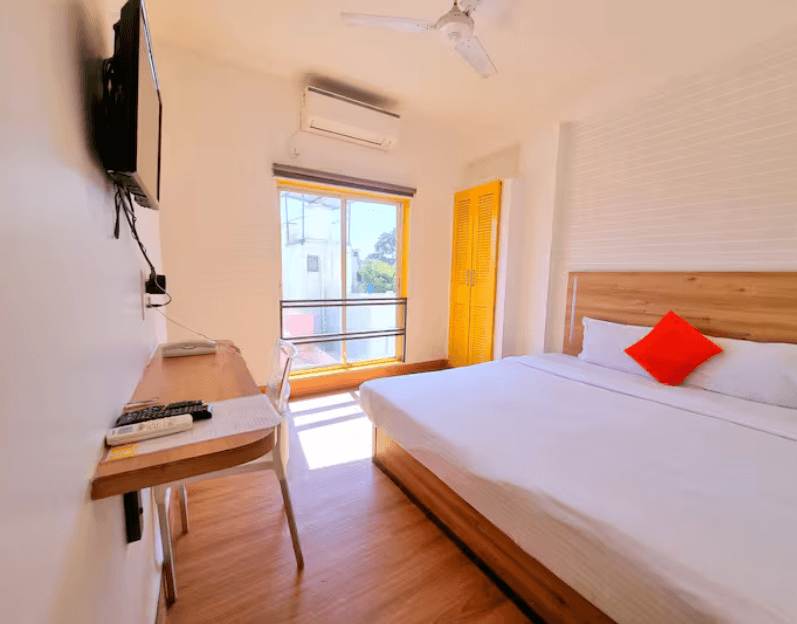 Stay near AIIMS Bhopal main