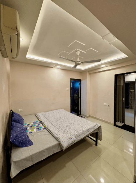 Comfortable Luxury Flat 5